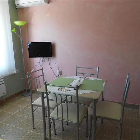 Uzor Apartment